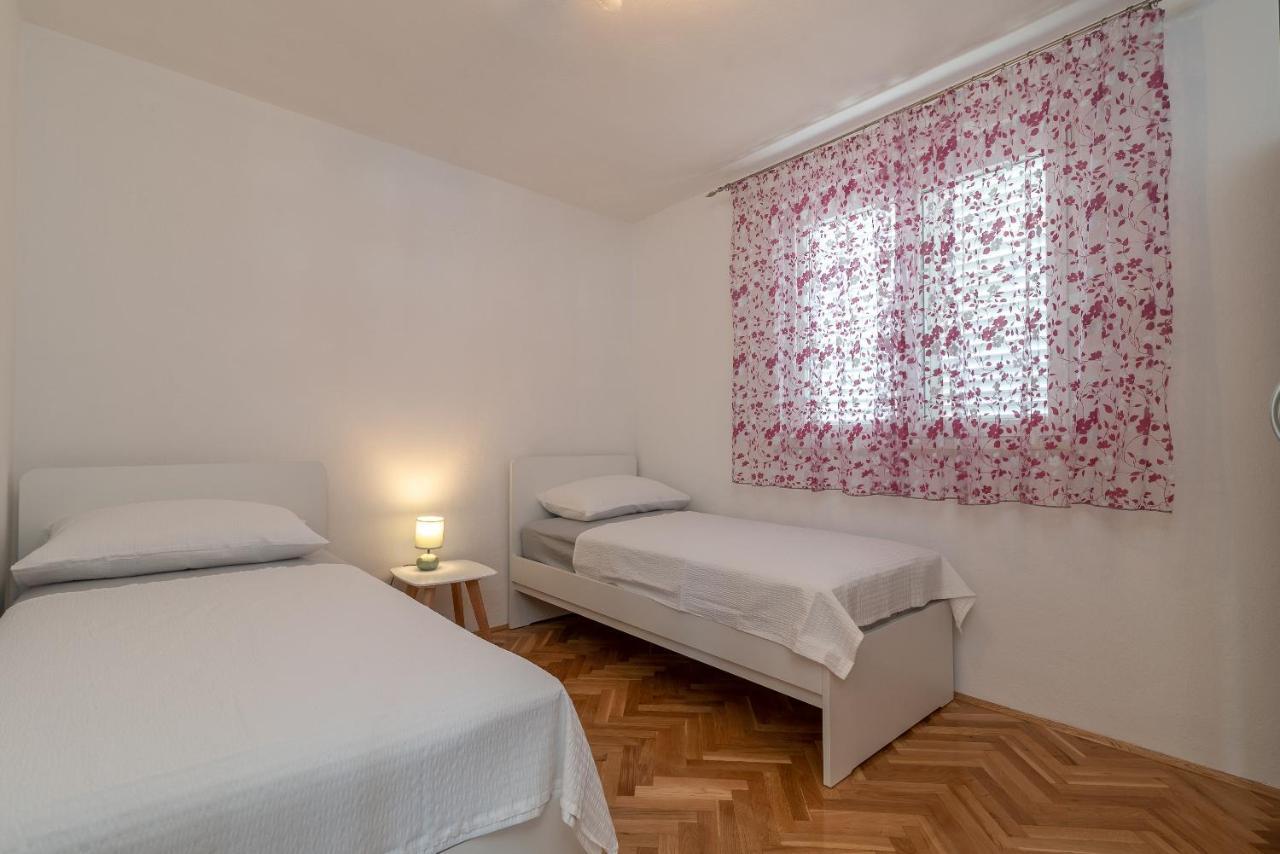 Apartment M&A Trogir Exteriör bild